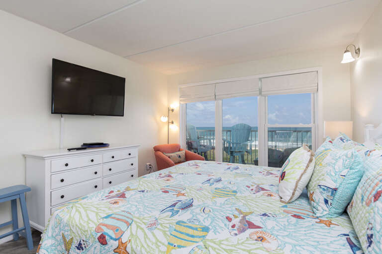 Master Bedroom with gorgeous views to the ocean!