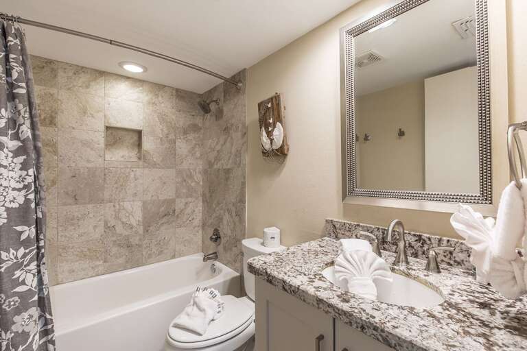 Shared Guest Bathroom