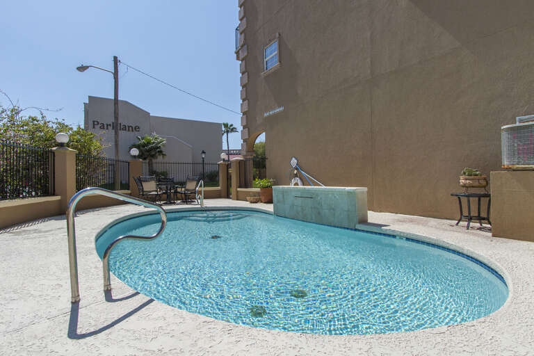 Sparkling Swimming Pool!