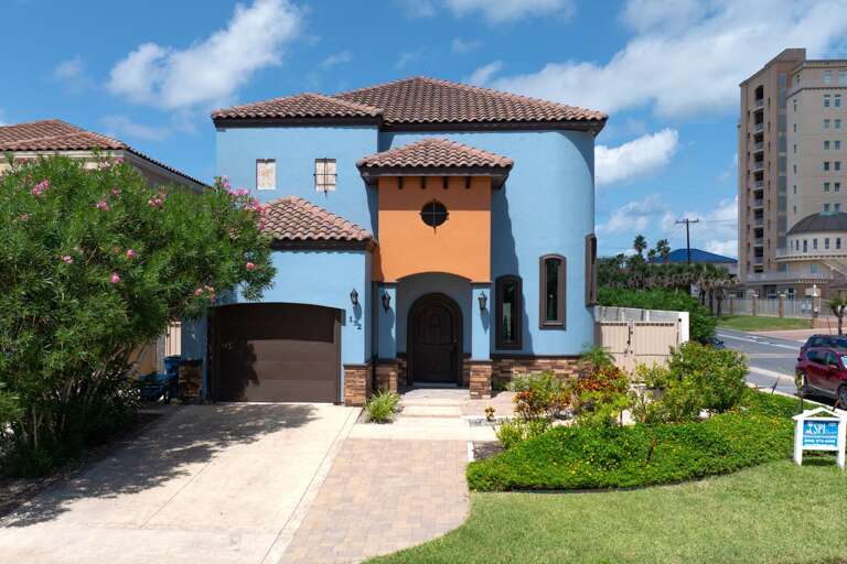 Front exterior of this beautiful vacation rental property! Front exterior of this beautiful vacation rental property!