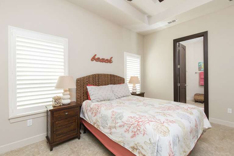 Guest room with full bed