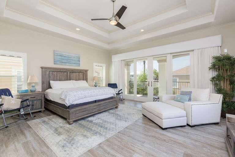 Huge Master Bedroom with ocean views!