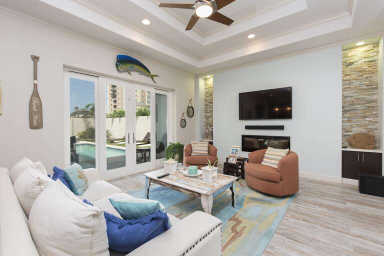 Spacious living area with flat screen TV!