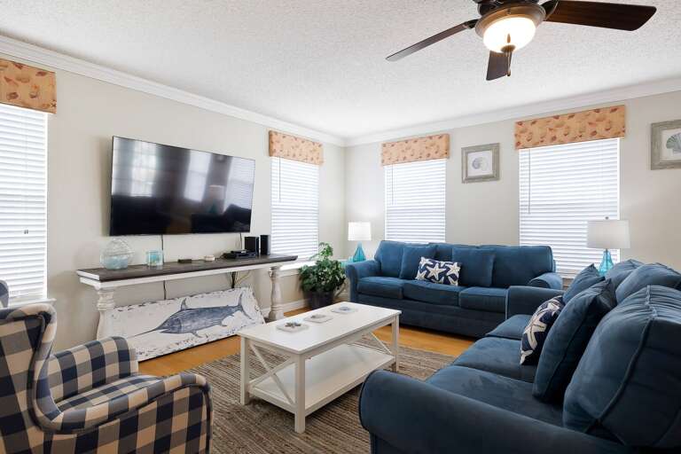 Spacious Living room (2nd Floor)