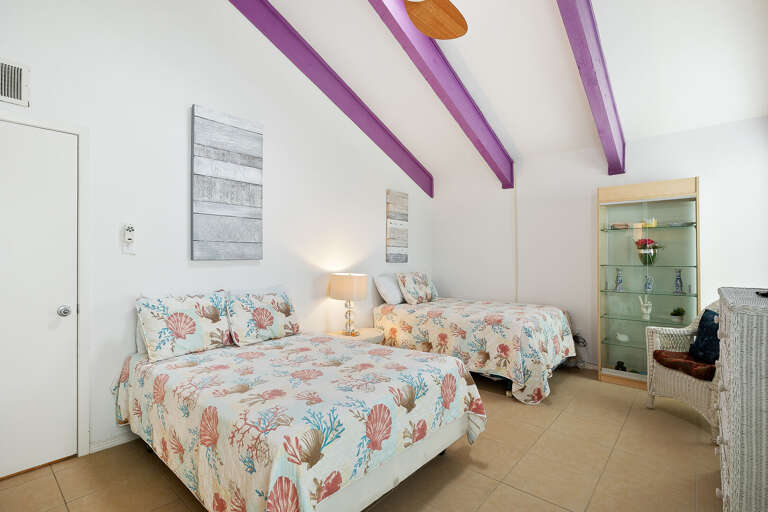 Villa #1
Bedroom (Two Full Beds) Villa #1
Bedroom (Two Full Beds)