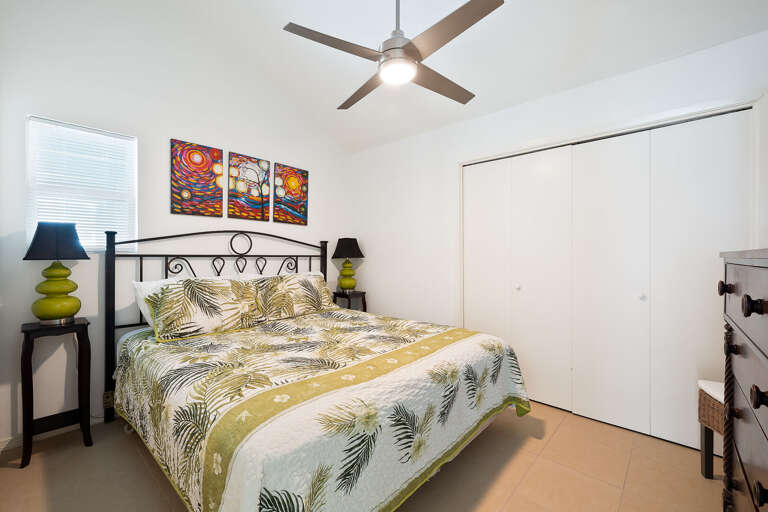Villa #2
Bedroom with King bed. Villa #2
Bedroom with King bed.