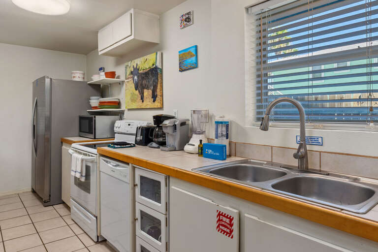 Villa #3
Fully stocked open concept kitchen!