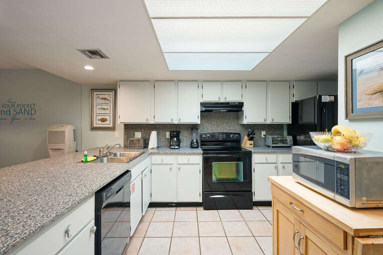 Fully Stocked Kitchen