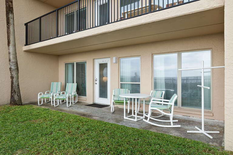 Patio Area faces the beach!