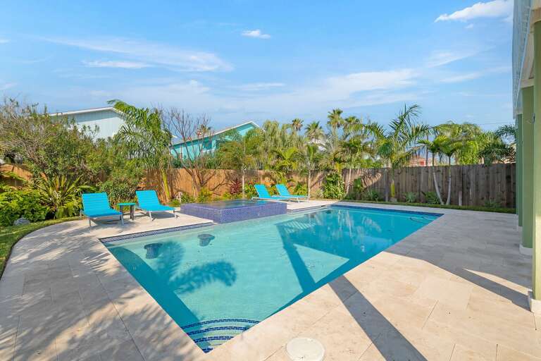 Take a dip in the pristine private pool, or relax in the bubbly hot tub!