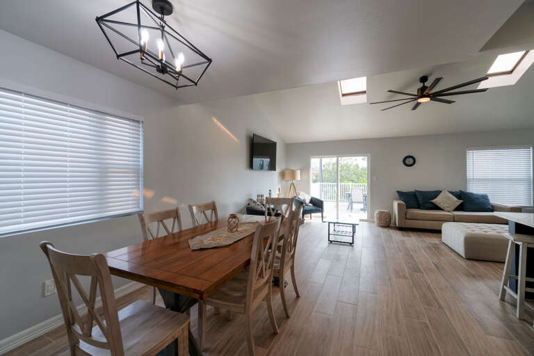 Open concept living room and dining area.