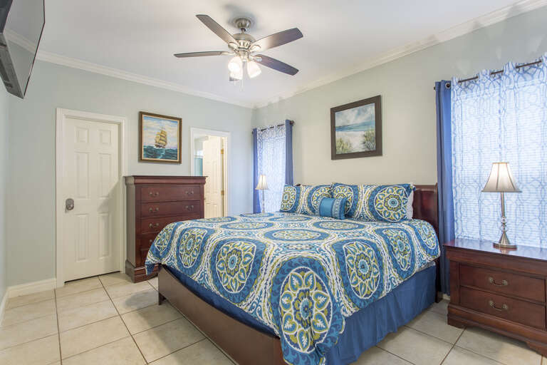 Master Bedroom features a King Bed