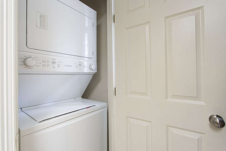 Washer and Dryer included!