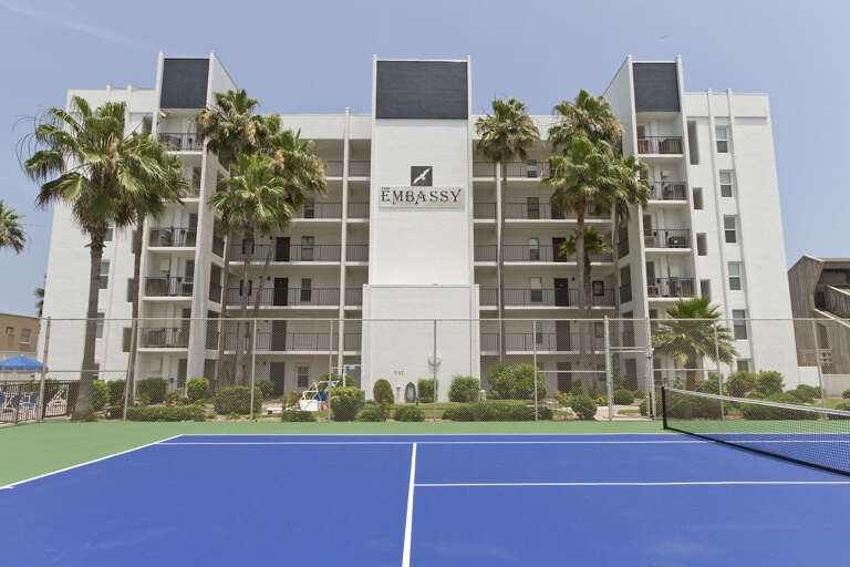 Community Tennis Court! Community Tennis Court!