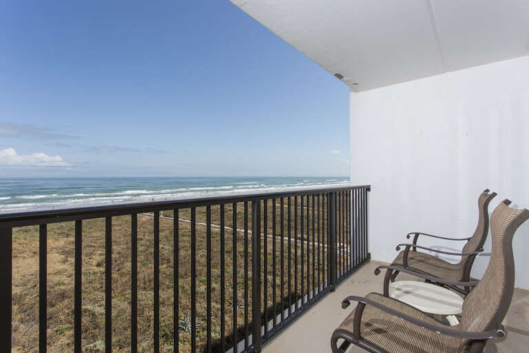 Gorgeous views to the ocean Gorgeous views to the ocean