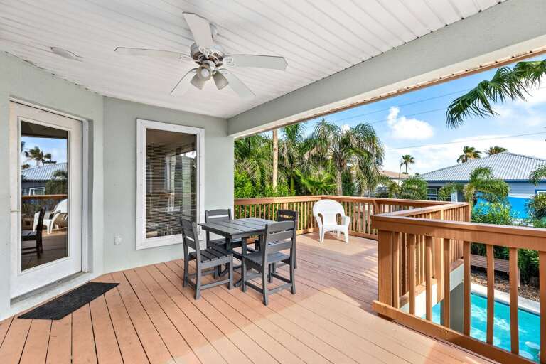 2nd Floor balcony facing pool area! 2nd Floor balcony facing pool area!