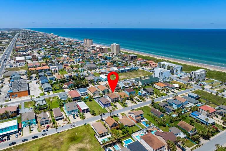 Aerial view of the property and Gulf of Mexico!