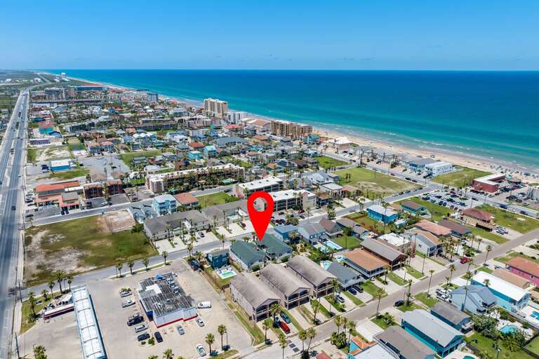 Aerial view of the property with the Gulf of Mexico! Aerial view of the property with the Gulf of Mexico!