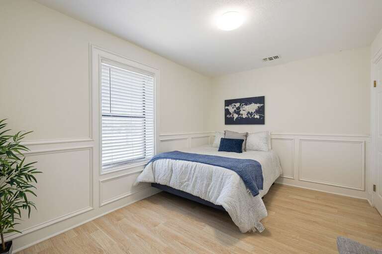 2nd Guest Bedroom on 2nd floor with Queen Bed