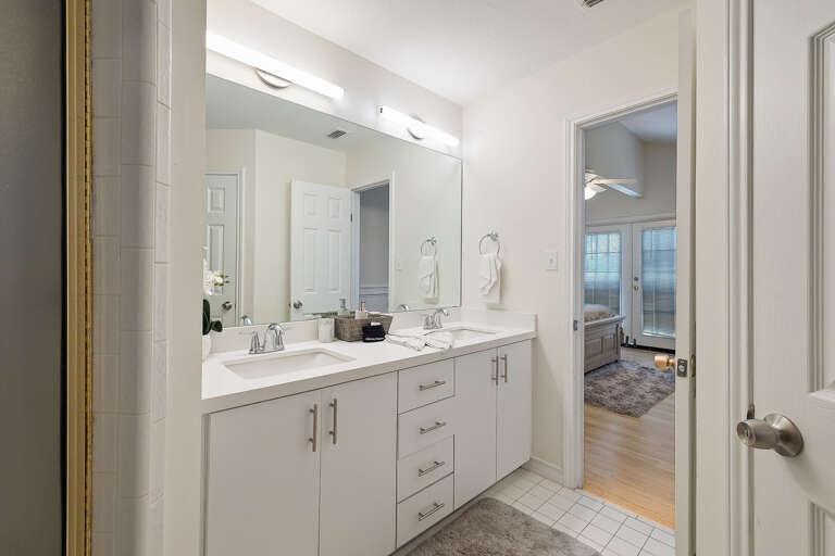 Attached bathroom in the Master bedroom. Attached bathroom in the Master bedroom.