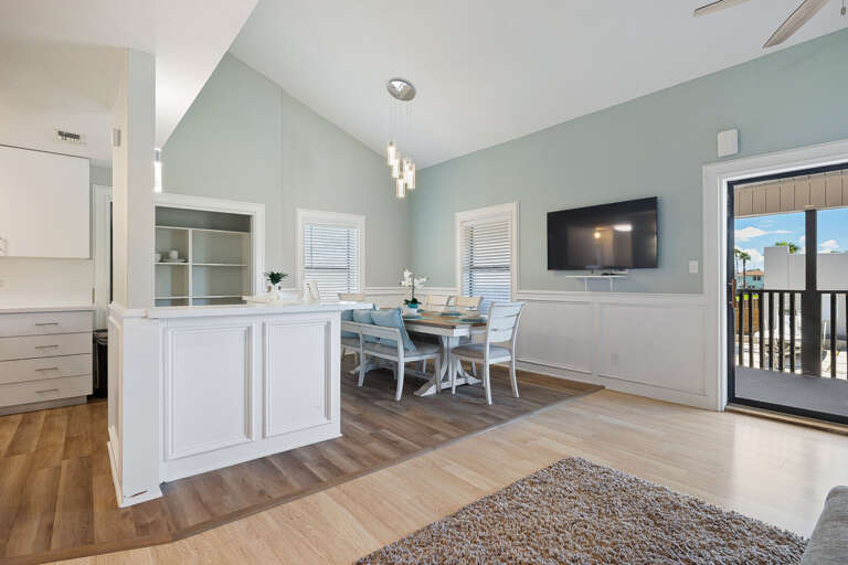 Living & Dining Area