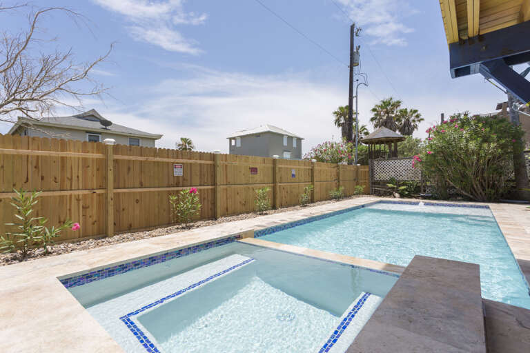 Shared heated pool & hot tub.