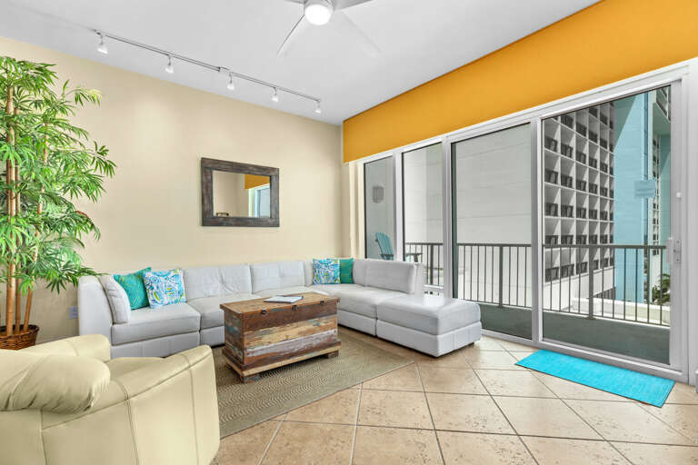 Ample seating in the living area!