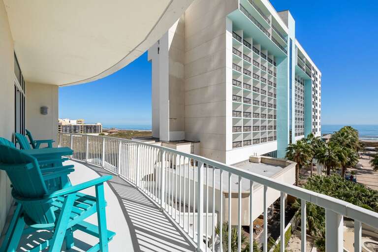 Balcony over looking towards the beach! Balcony over looking towards the beach!