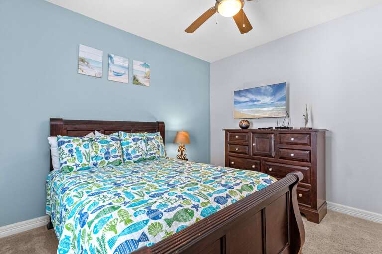 Guest Bedroom features flat screen TV