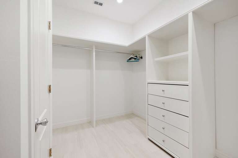 Walk-in closet