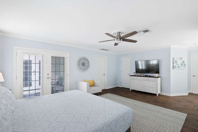 Oceanside Suite (2nd floor master bedroom) Oceanside Suite (2nd floor master bedroom)