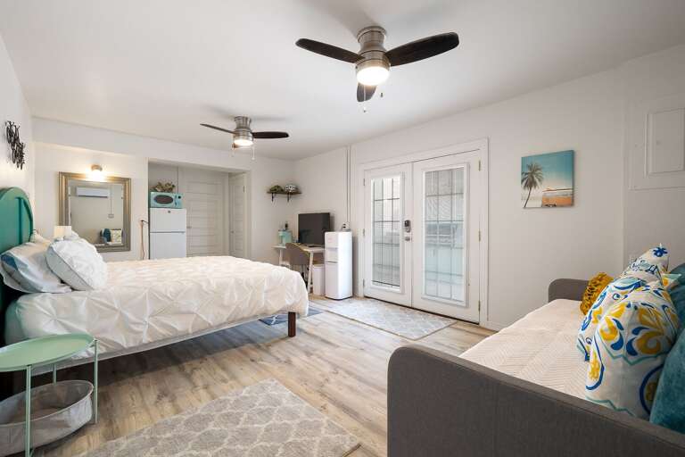 Poolside Suite: 1st floor private suite Poolside Suite: 1st floor private suite