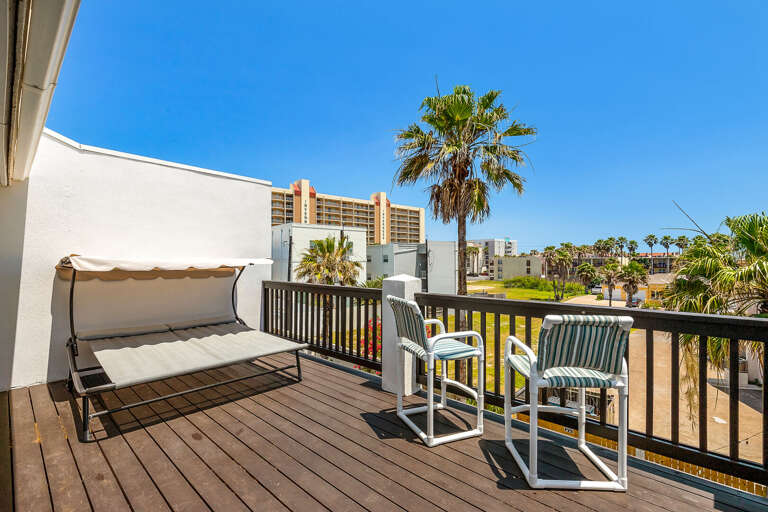 3rd floor sundeck (facing the pool).