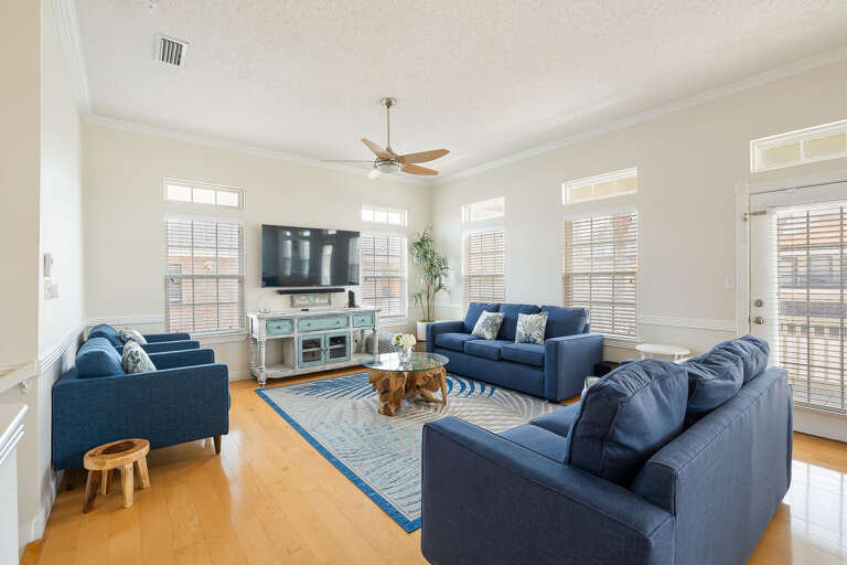 2nd floor living room