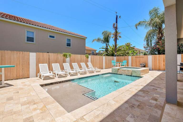 Private Sparking Pool