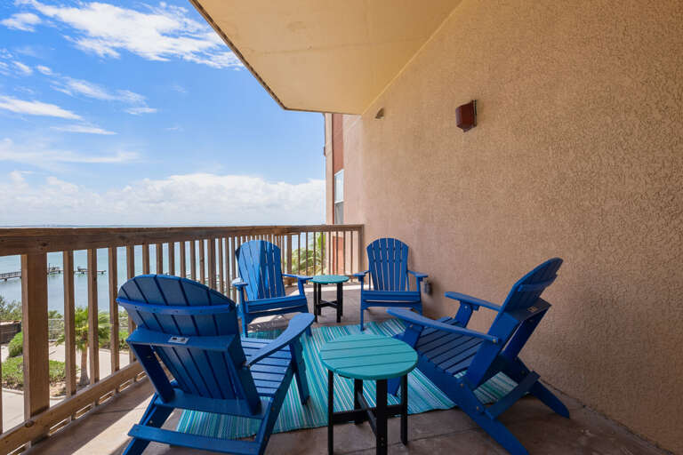 Relax and catch the amazing sunset from you balcony overlooking the bay!