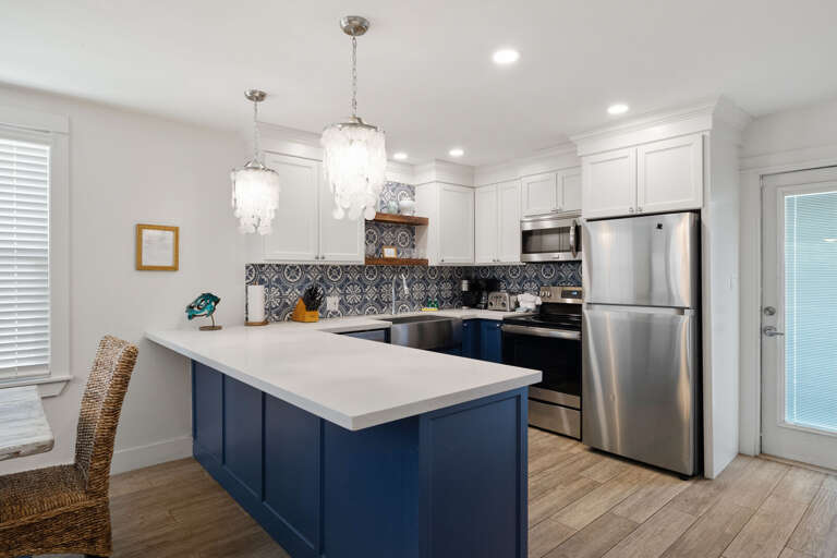 Open concept kitchen offers new stainless steel appliances!