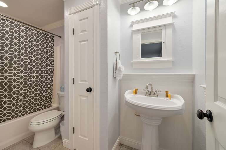 Guest Bathroom