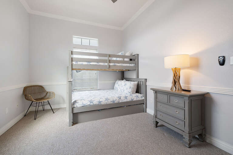 Guest Bedroom (3rd Floor)