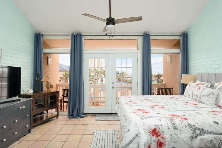 4th Floor Master Bedroom features a KING Bed