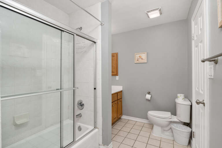 Shared 2nd Floor Bathroom