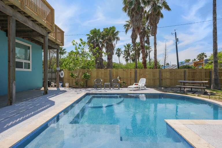 Newly built (2023) private pool with a shallow basking area!