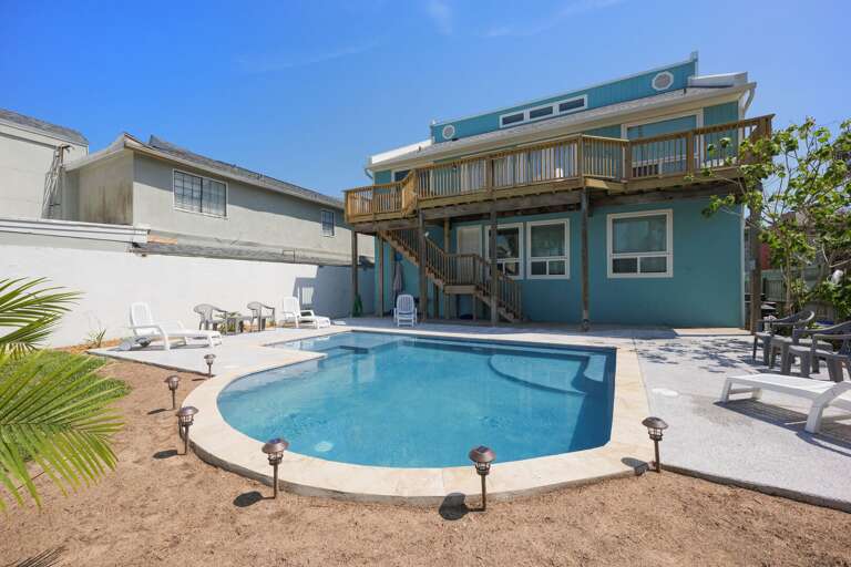 Newly built (2023) private pool with a shallow basking area!