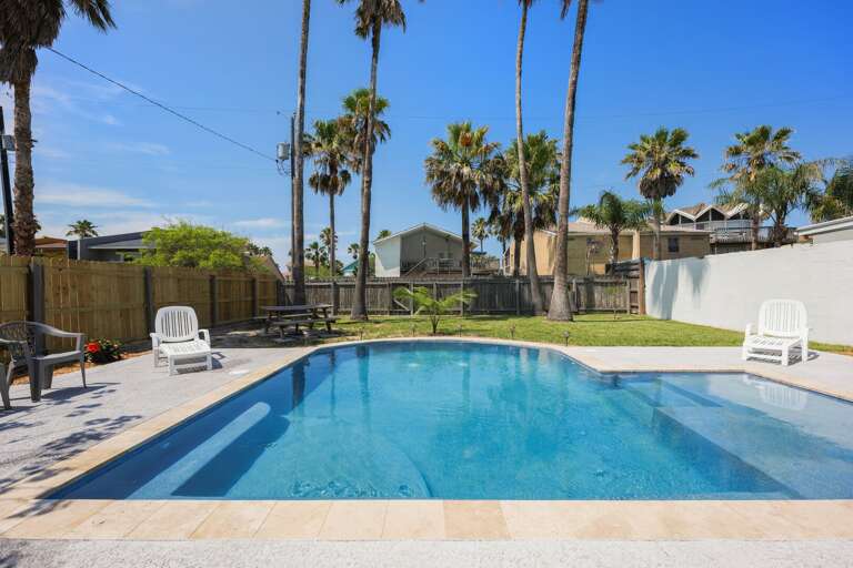 Newly built (2023) private pool with a shallow basking area!