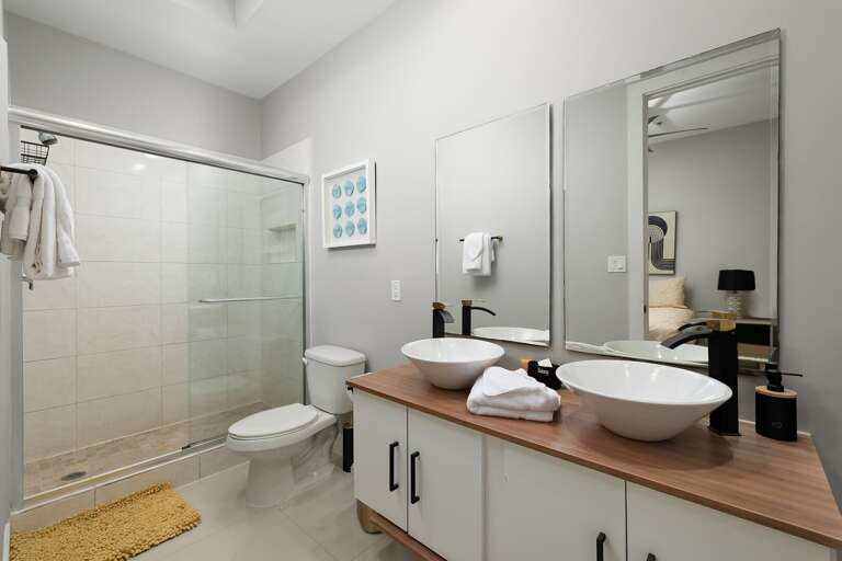 Master Bathroom with double sink feature!