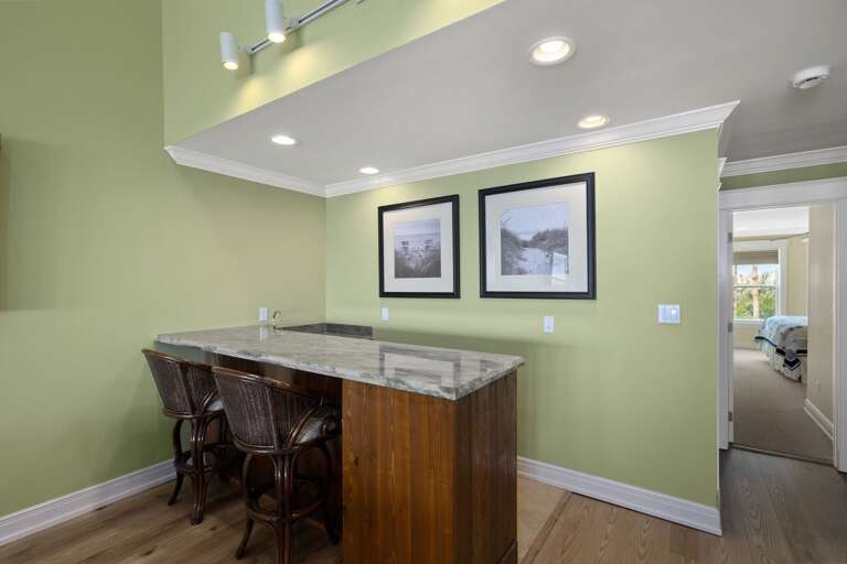 Bonus living area with TV, wet bar, and plenty of seating on the 3rd floor.