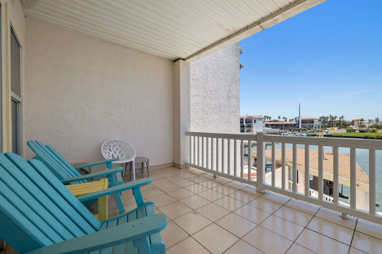 Balcony seating area