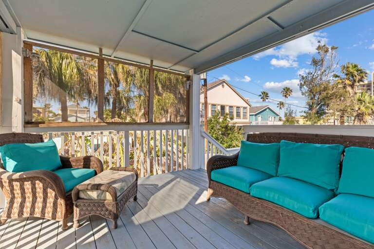 2nd floor balcony accessible from bedroom 2 and 4