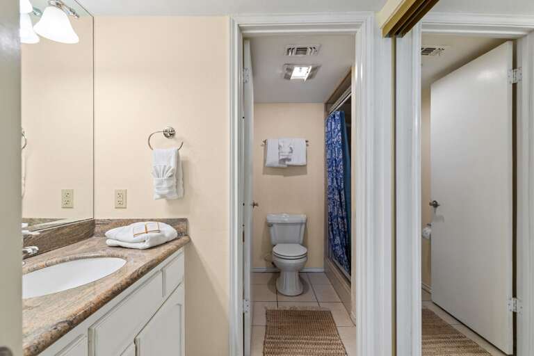 Master Bathroom Master Bathroom