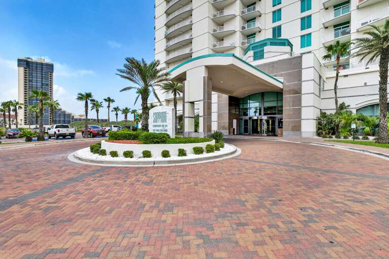 Front entry to the Sapphire complex!